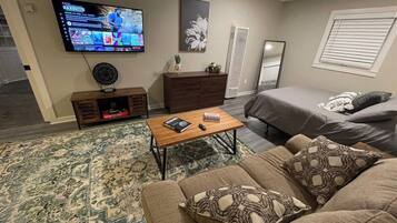 2 chambres, fer et planche à repasser, Wi-Fi, draps fournis