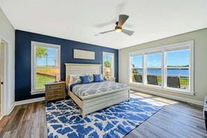 7 bedrooms, iron/ironing board, travel crib, free WiFi