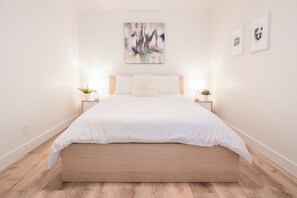 3 bedrooms, iron/ironing board, WiFi, bed sheets