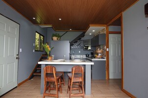 冰箱、微波炉、烤箱、炉灶