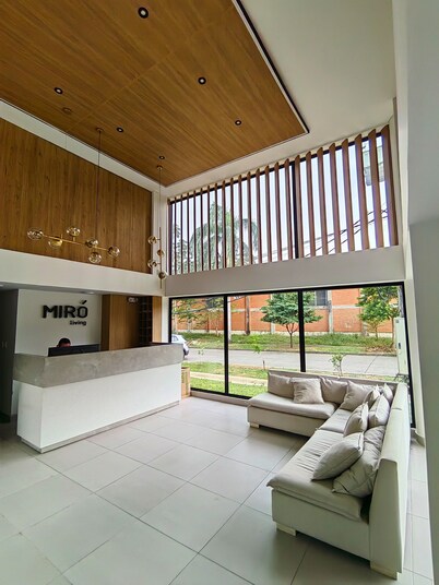 Cali, Colombia. Loft en zona exclusiva Miro Living 809