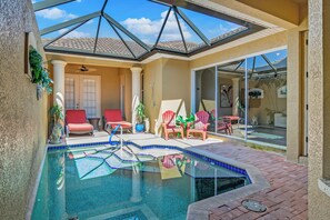 A heated pool - Decompress and Rejuvenate in Your Private Oasis. Pet-Friendly & Heated Pool
(Naples)