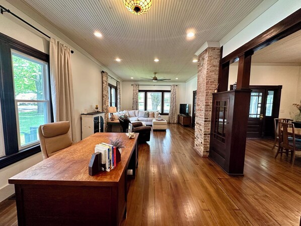 Smart TV, music library, stereo