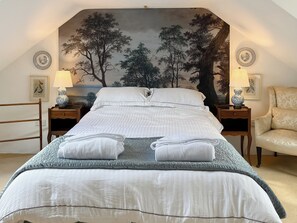 1 bedroom, free WiFi, bed sheets - 1 bedroom accommodation in Glenisla, near Blairgowrie (Glenisla, near Blairgowrie)