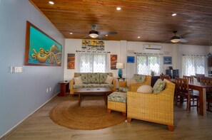 Smart TV, books, stereo