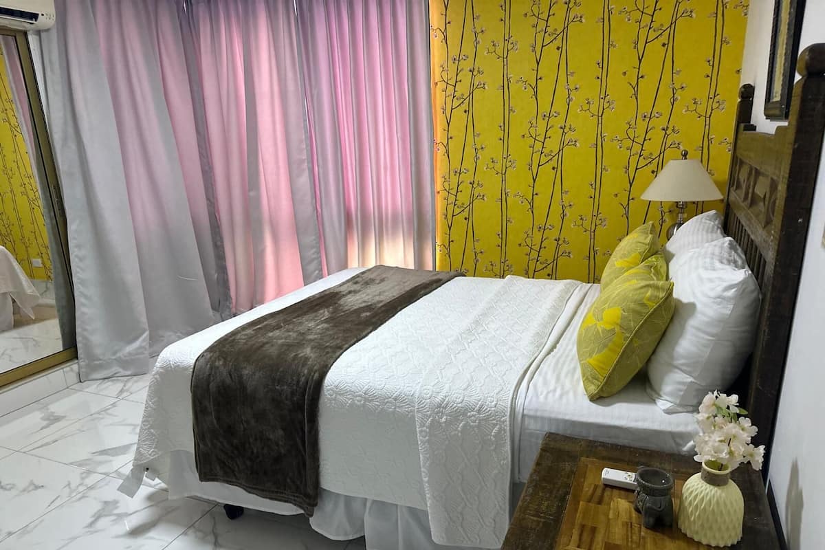 Apartamento familiar | 1 dormitorio, cortinas opacas, wifi gratis y ropa de cama