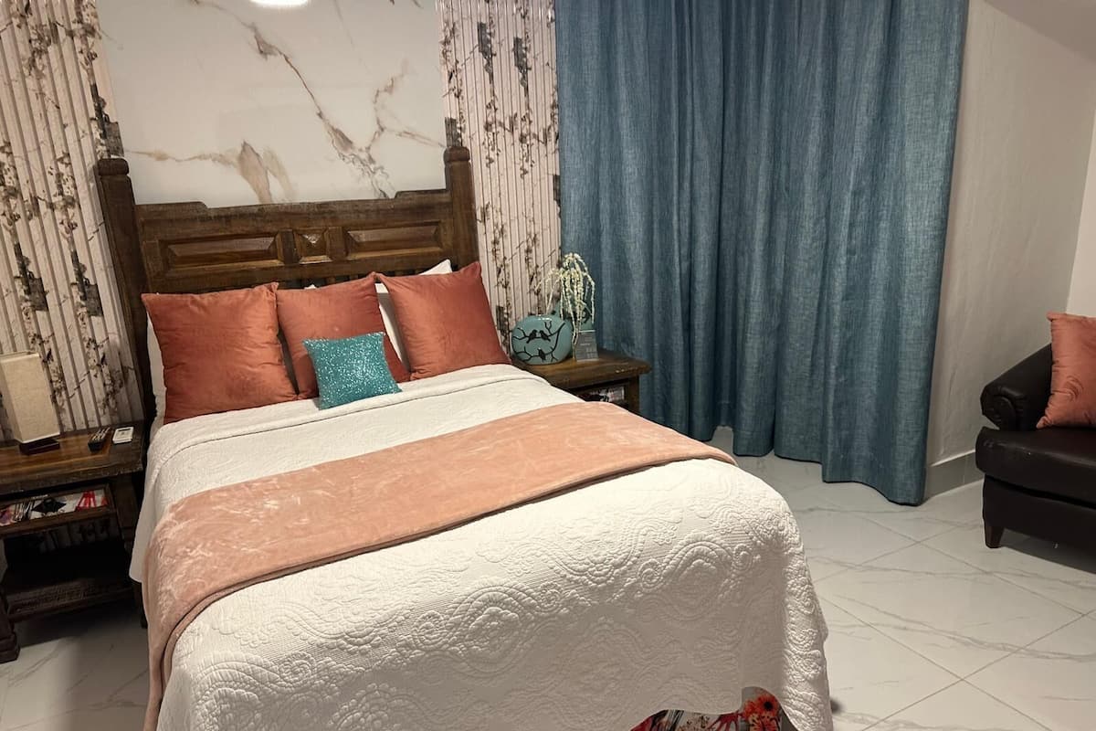 Habitación individual estándar | 1 dormitorio, cortinas opacas, wifi gratis y ropa de cama