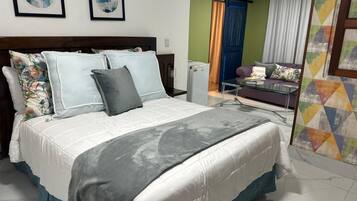 1 habitación, cortinas blackout, wifi gratis y ropa de cama