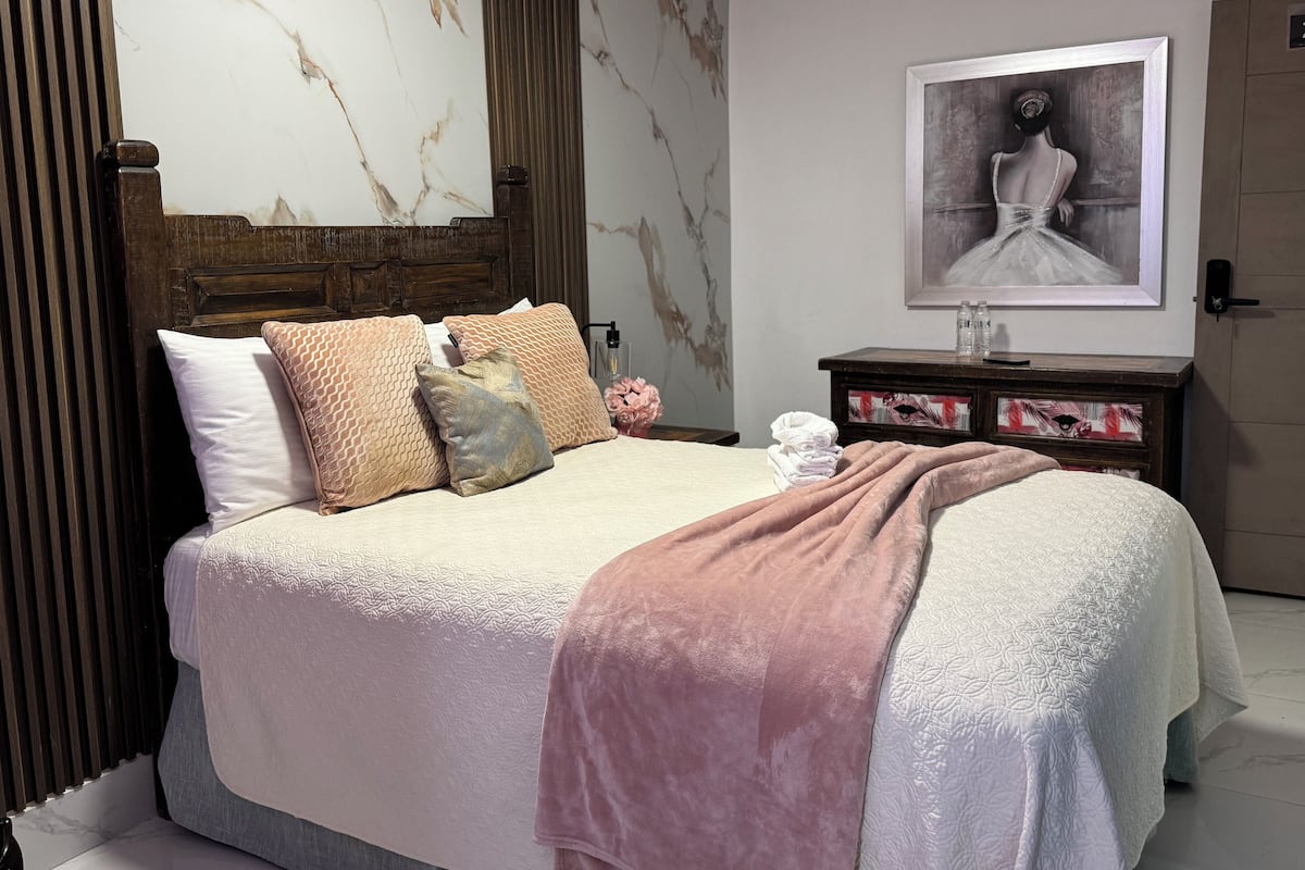 Habitación individual estándar | 1 dormitorio, cortinas opacas, wifi gratis y ropa de cama