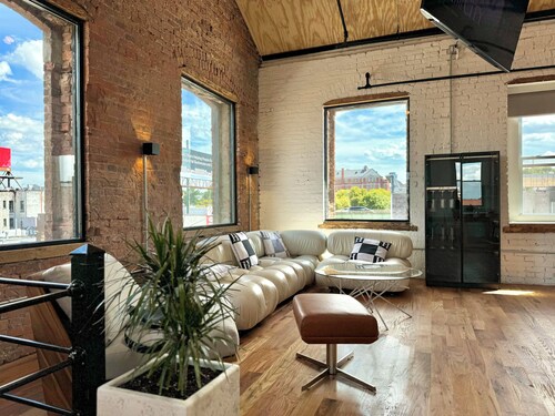 Sunsetpark Clocktower Loft next to Industry City 