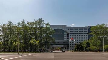 المنشأة من الخارج