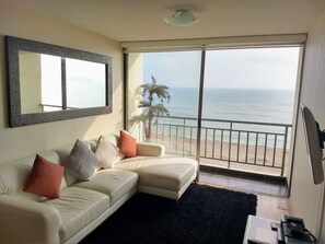 Smart TV - Bellas Vistas AL Mar, Depa con Balcón, de Tres Dormitorios (Lima)