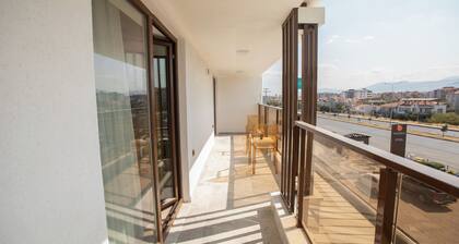 E87 Highway Otel