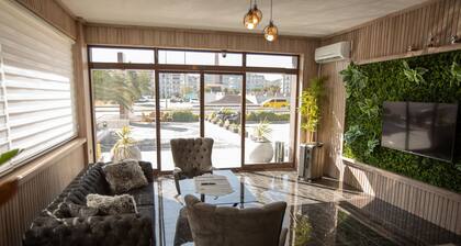 E87 Highway Otel