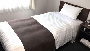 Unclassified image, 3 of 5, button - Shinjuku Urban Hotel (Tokyo)