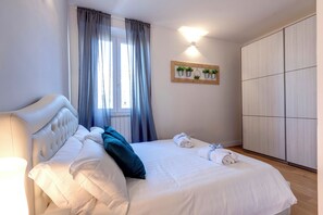 Leilighet | 2 soverom, skrivebord for bærbar PC og strykejern/-brett