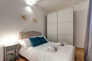 2 bedrooms, laptop workspace, iron/ironing board, free WiFi - Mamo Florence - Abigail Apartment (Florence)