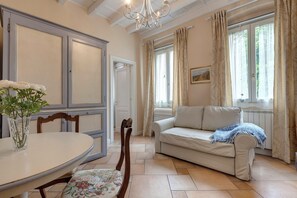 Living area - Mamo Florence - Agnolo Apartment (Florence)