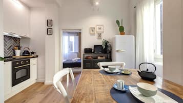 Apartment | Living area | Flat-screen TV