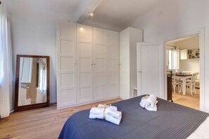 1 chambre, espace de travail pour ordinateur portable