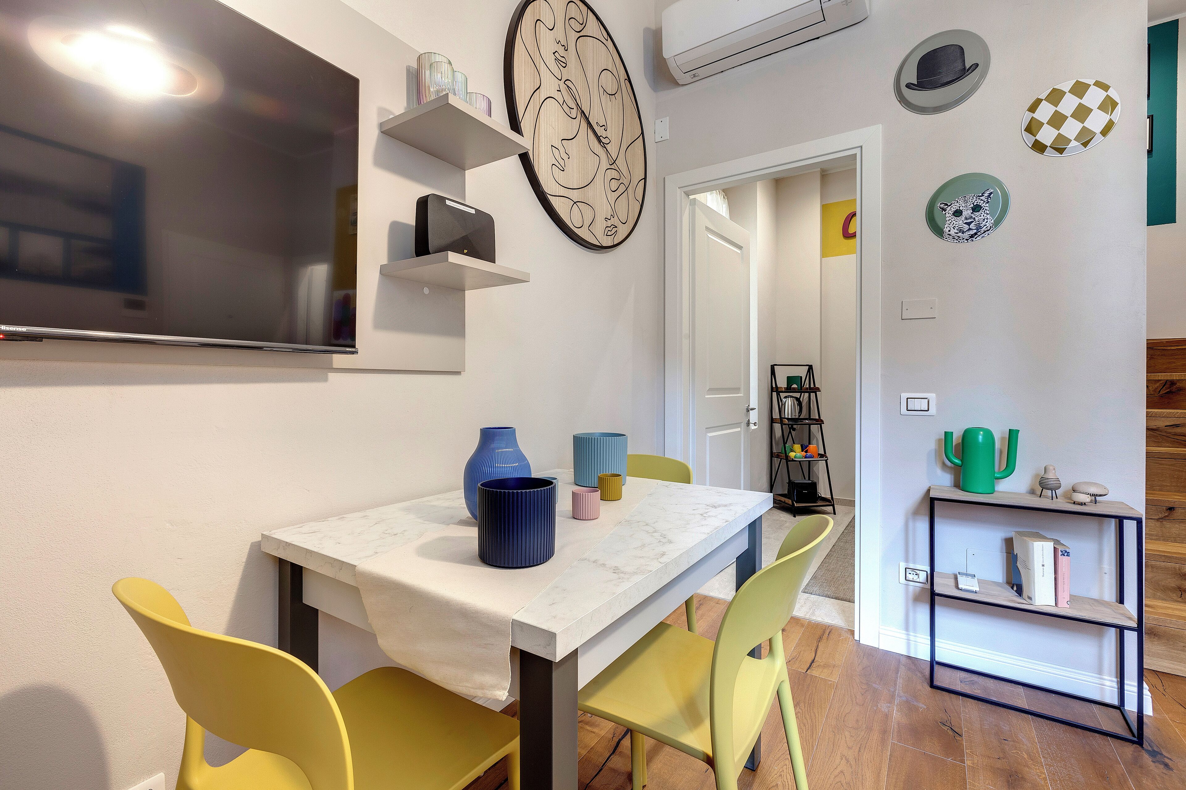 Apartment | Living area | 24-inch flat-screen TV with digital channels