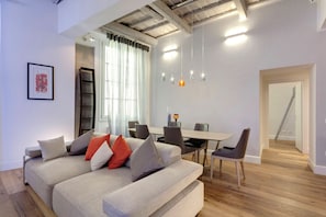 Apartment | Living area | Flat-screen TV - Mamo Florence - Anita Apartment (Florence)