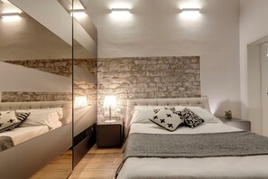 2 habitaciones, espacio para trabajar con laptop y wifi gratis