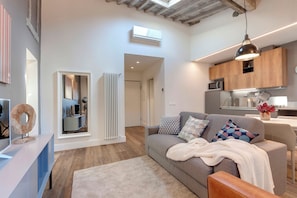 Living area - Mamo Florence - Audrey Apartment (Florence)
