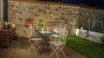 Apartment | Terrace/patio