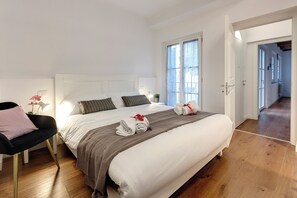Apartment | Laptop workspace, iron/ironing board, cribs/infant beds, free WiFi