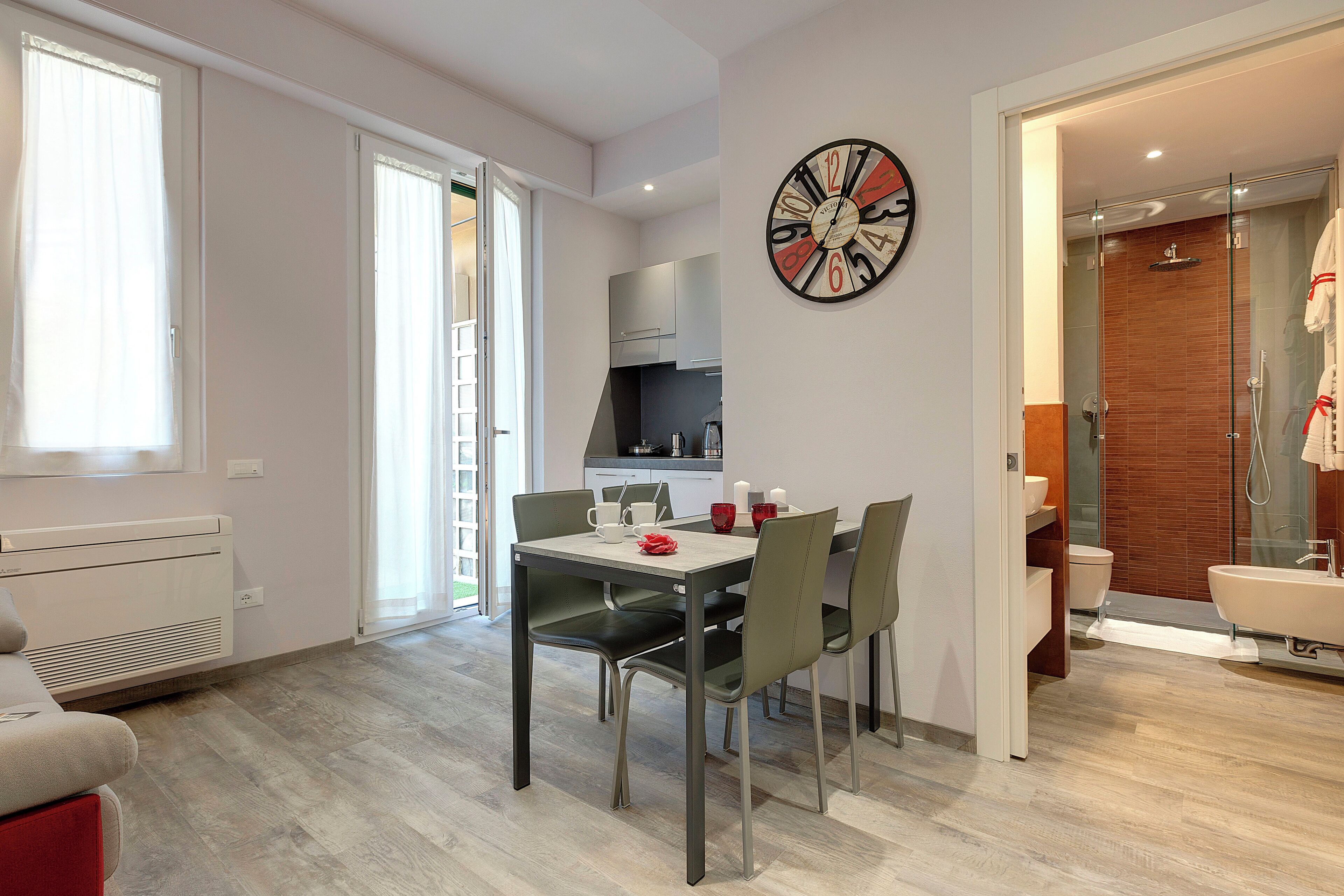 公寓 | 起居区 | 24-英寸纯平电视（配备数码频道）