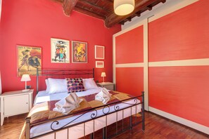 Apartment | 1 bedroom, laptop workspace, iron/ironing board, free WiFi