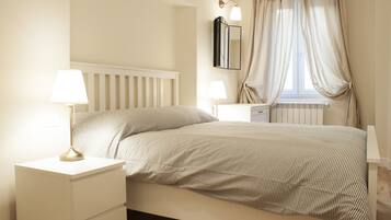 Apartment | 2 Schlafzimmer, laptopgeeigneter Arbeitsplatz, Bügeleisen/Bügelbrett