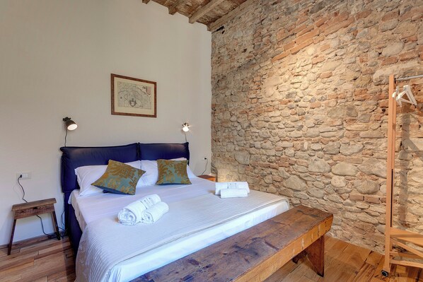 アパートメント | 2 室のベッドルーム、ノートパソコン用作業スペース、アイロン / アイロン台、WiFi (無料)