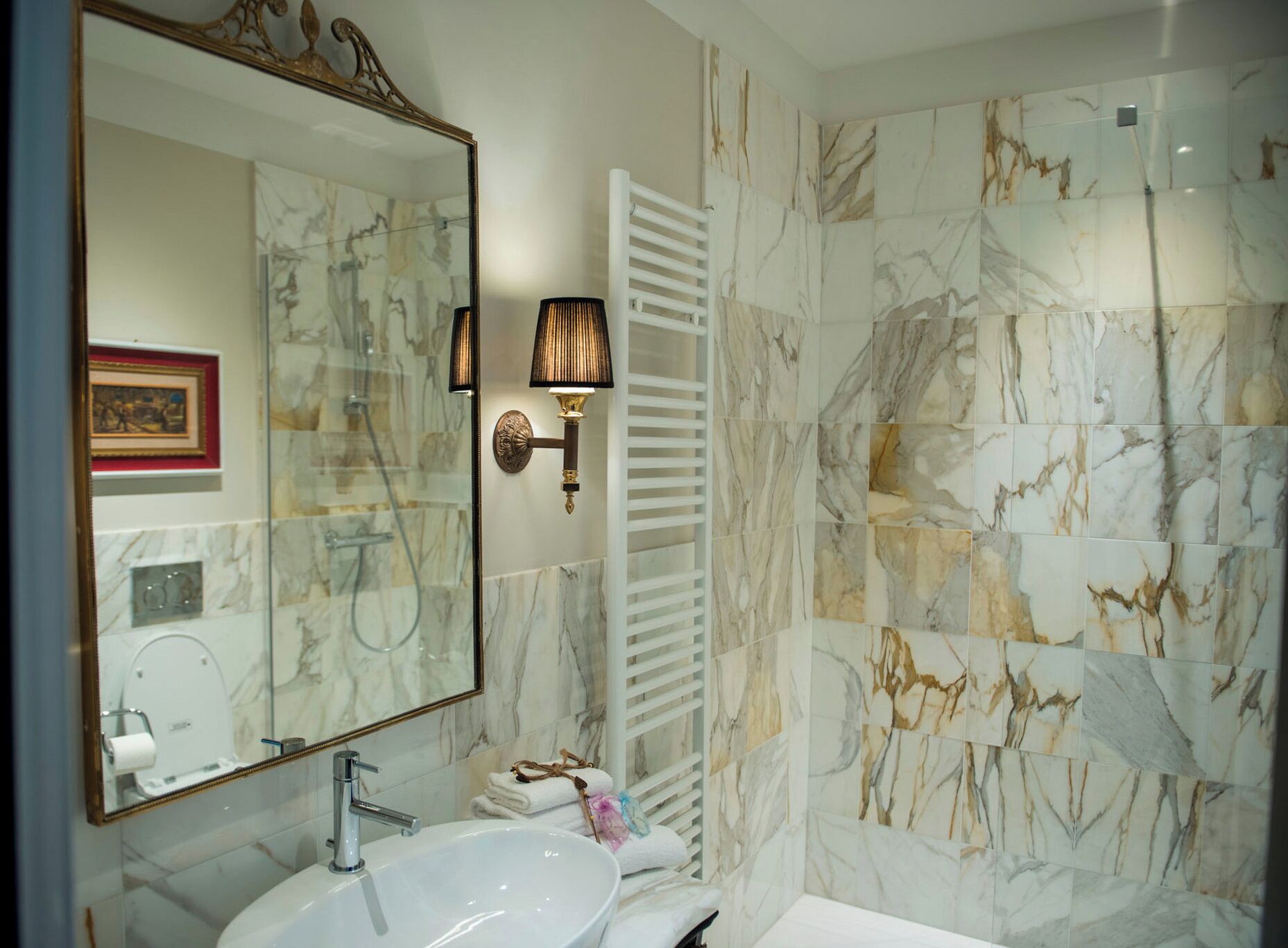 Apartamento | Baño | Ducha, secador de pelo, bidé y toallas