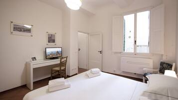 Appartement | 1 slaapkamer, een bureau, een laptopwerkplek