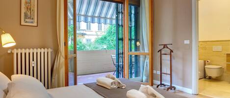 อพาร์ทเมนท์ | 4 ห้องนอน, พื้นที่ทำงานแบบใช้แล็ปท็อป, เตารีด/โต๊ะรีดผ้า, Wi-Fi ฟรี