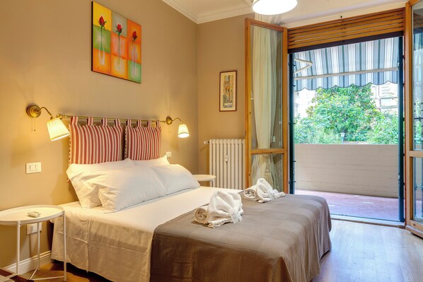 Apartment | 4 bedrooms, laptop workspace, iron/ironing board, free WiFi - Mamo Florence - Marsilio Ficino Apartment (Florence)