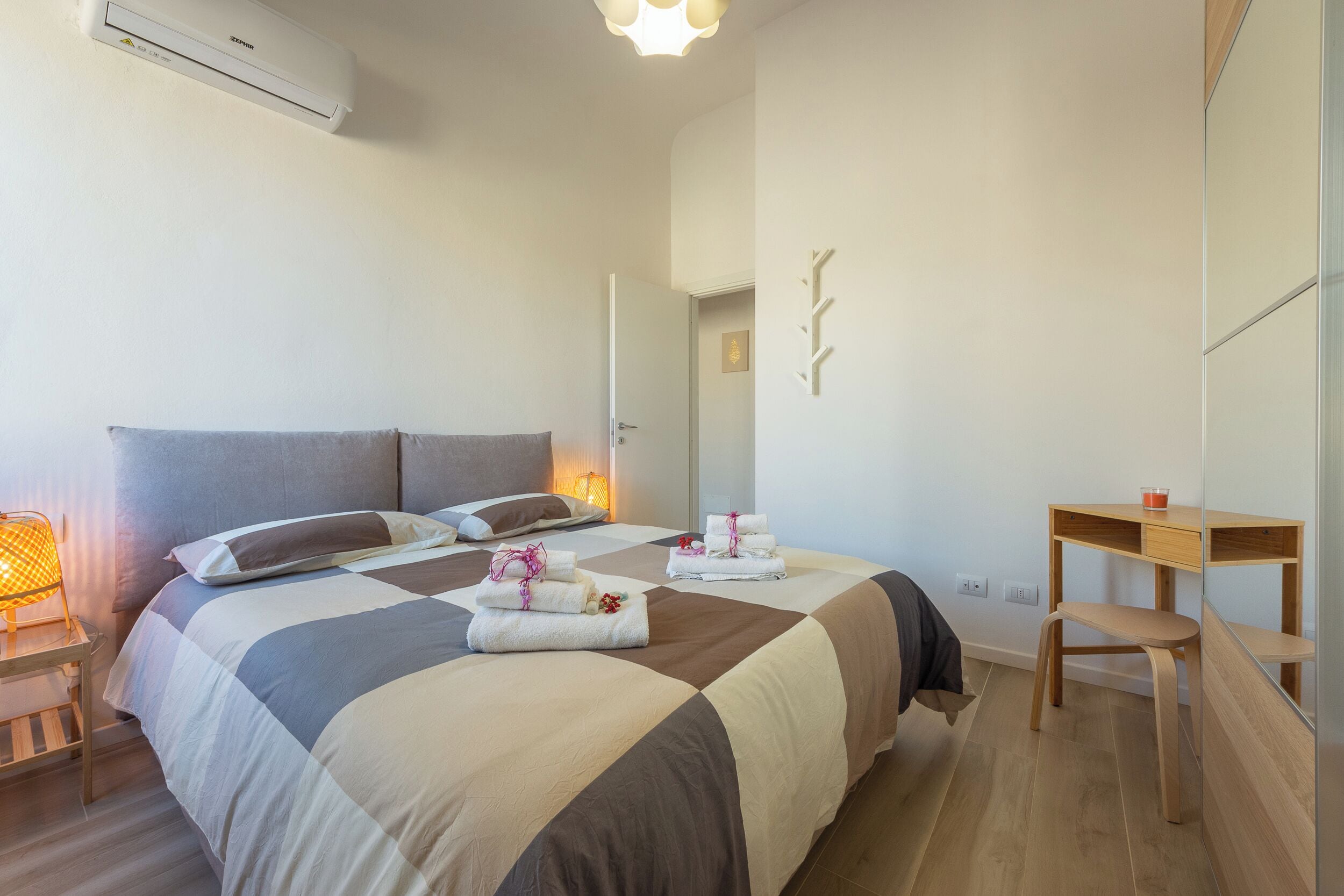 Apartment | Laptop workspace, iron/ironing board, free WiFi, bed sheets