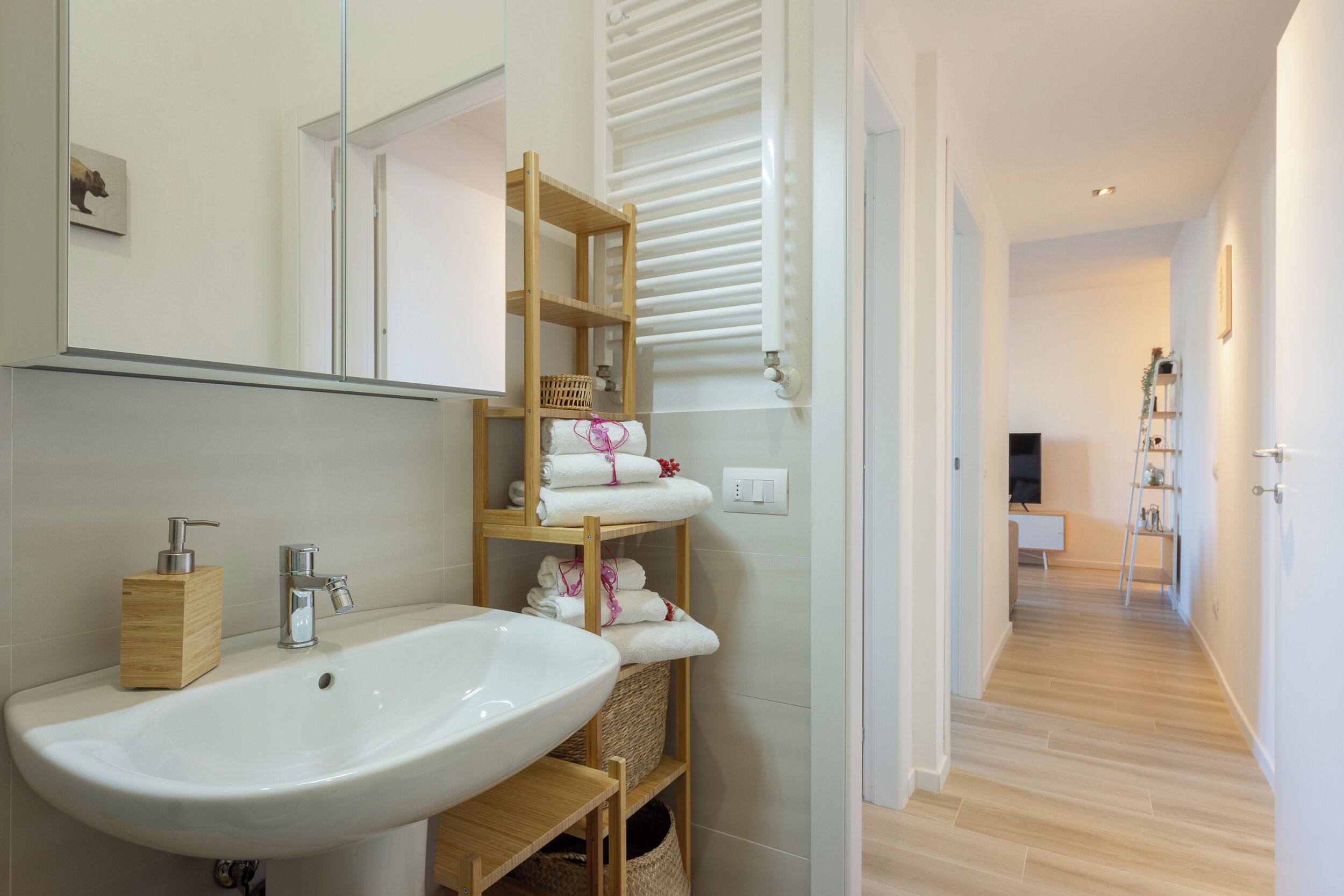 Apartment | Bathroom | Shower, hair dryer, bidet, towels