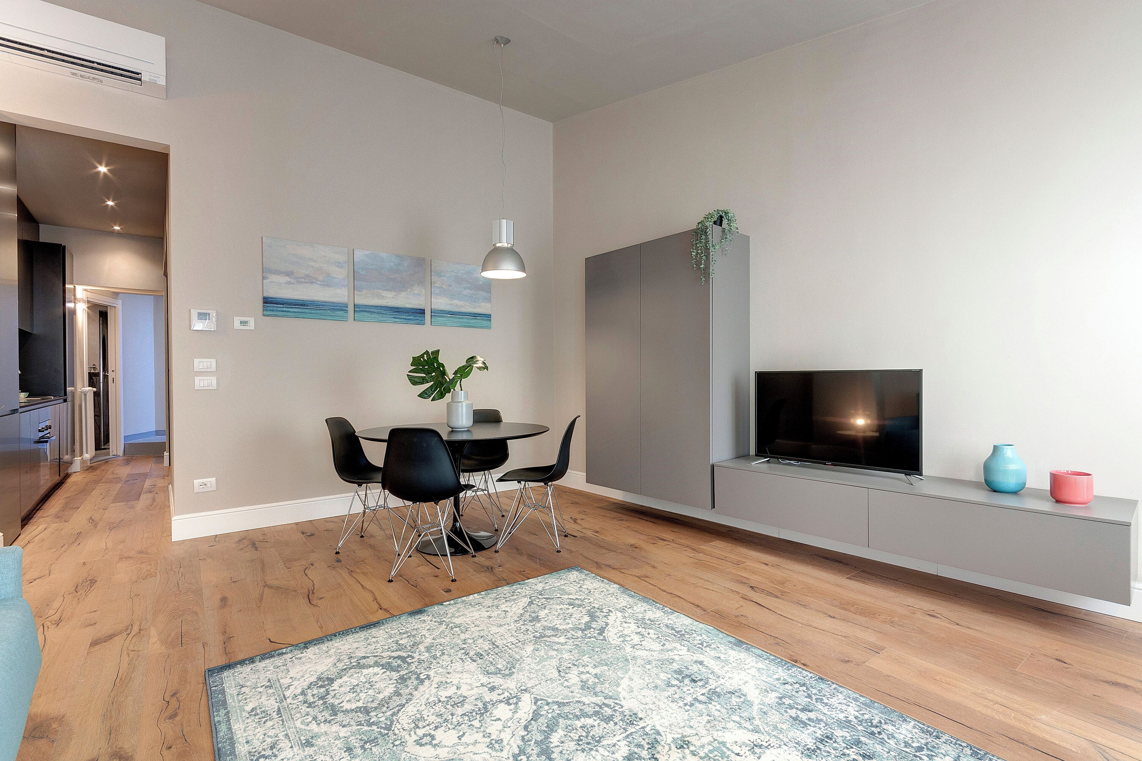 Apartment | Living area | Flat-screen TV