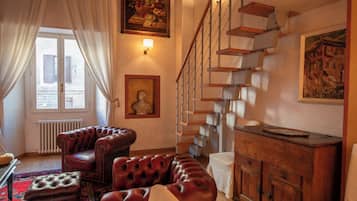 Leilighet | Oppholdsområde | En 40-tommers Flatskjerm-TV med digitale kanaler