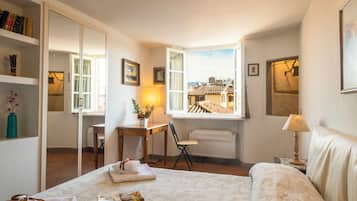 Apartamento | 1 quarto, escrivaninha, espaço de trabalho para notebook