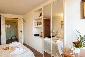 Appartement | 1 slaapkamer, een bureau, een laptopwerkplek