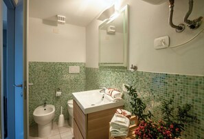 Apartment | Bathroom