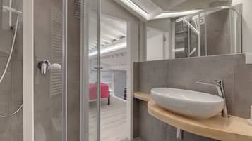 Apartment | Badezimmer | Dusche, Haartrockner, Bidet, Handtücher
