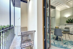 Apartment | Balcony - Mamo Florence - Tamara & Clotilde Apartments (Florence)