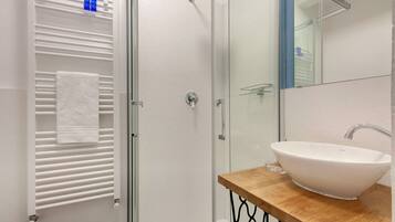 Apartment | Bathroom