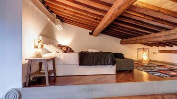 Apartment | 2 bedrooms, laptop workspace, iron/ironing board, free WiFi