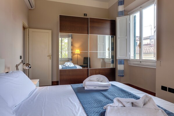 公寓 | 4 間臥室、筆電工作空間、熨斗/熨衣板、免費無線上網